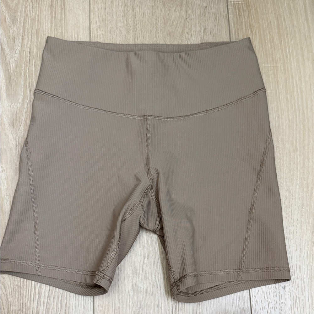 New Champion Ribbed Biker Shorts